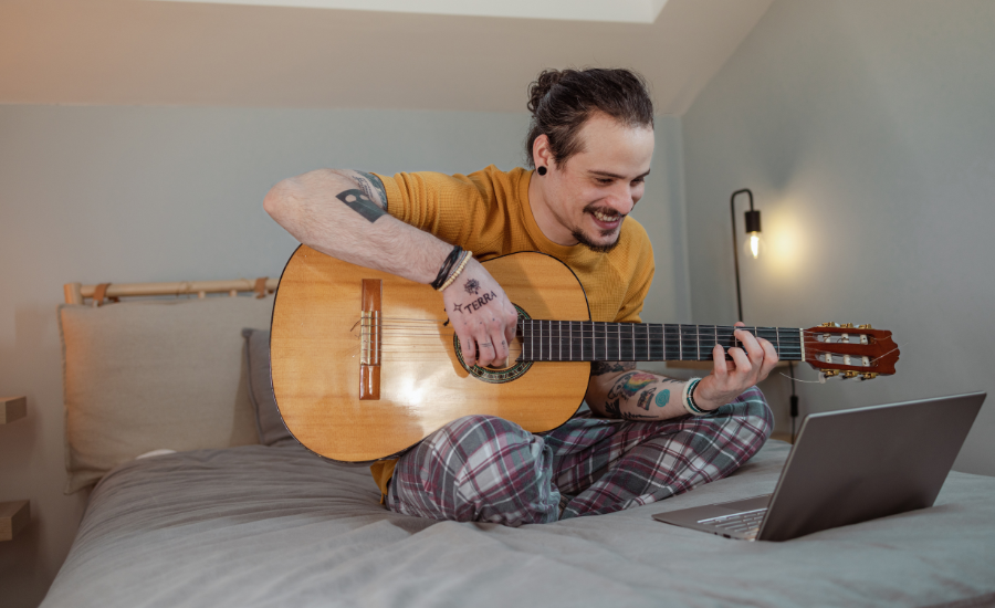 From Bedroom to Stage: How Music Classes Online Are Creating Confident Performers